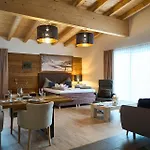 Alpennest Otel 3*
