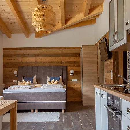 Hotel Alpennest - Mountain Hideaway In 3*