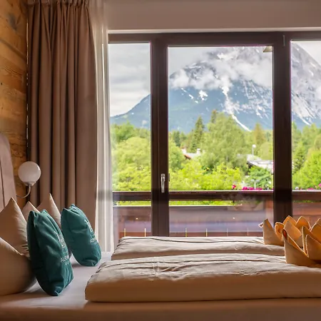 Alpennest - Mountain Hideaway In Hotel 3*