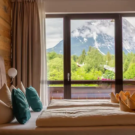 Hotel Alpennest 3*