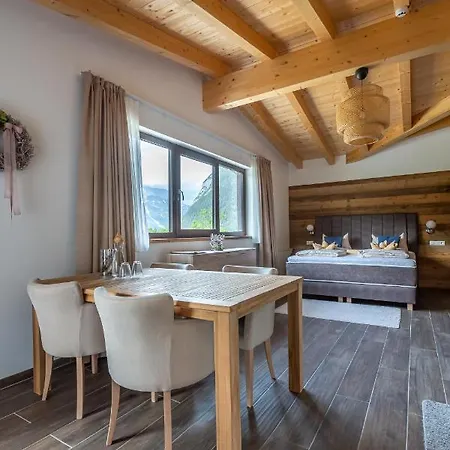 Hotel Alpennest - Mountain Hideaway In 3*