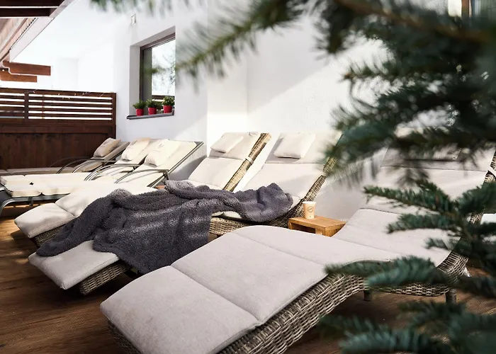 Alpennest 酒店 洛伊塔施