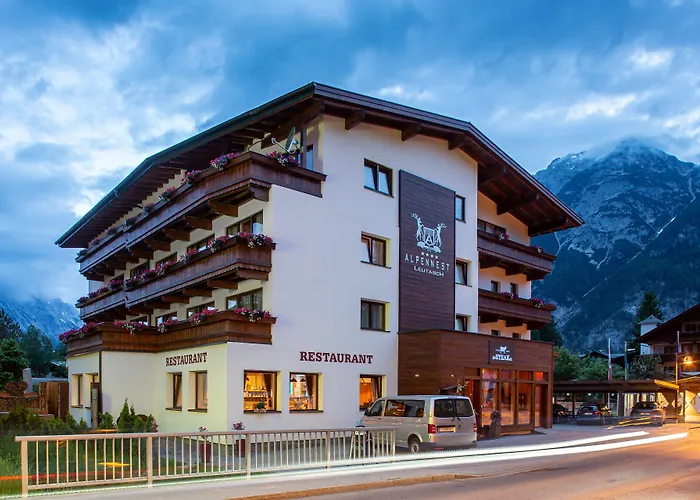 Alpennest 酒店 洛伊塔施