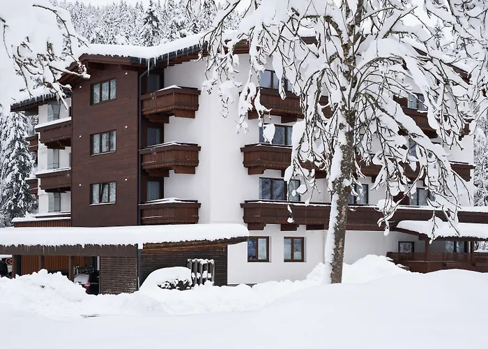 Alpennest 酒店 洛伊塔施